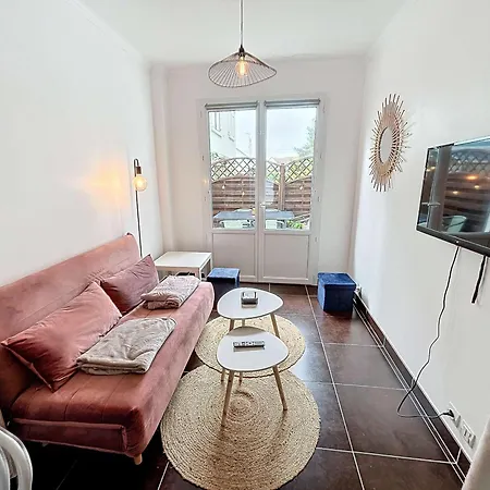 Rdc Pres De La Avec Terrasse Et Wi-fi - Fr-1-361-555 Apartamento