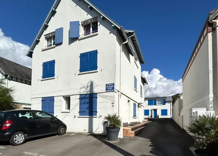 Rdc Pres De La Avec Terrasse Et Wi-fi - Fr-1-361-555 *