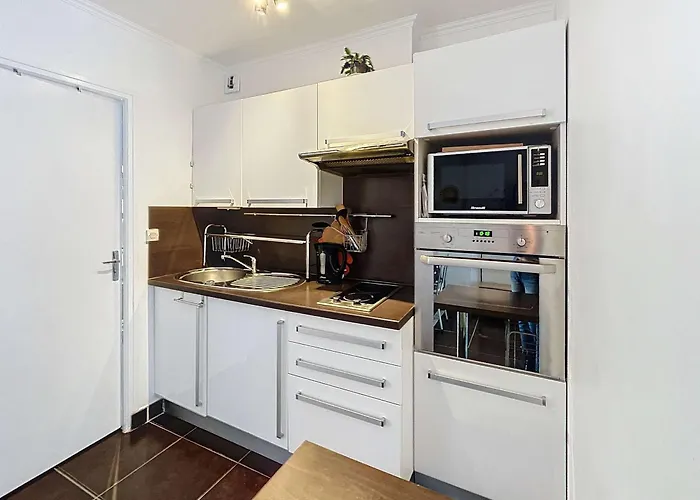 Rdc Pres De La Avec Terrasse Et Wi-fi - Fr-1-361-555 * Jullouville-les-Pins