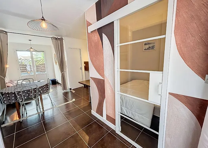 Rdc Pres De La Avec Terrasse Et Wi-fi - Fr-1-361-555